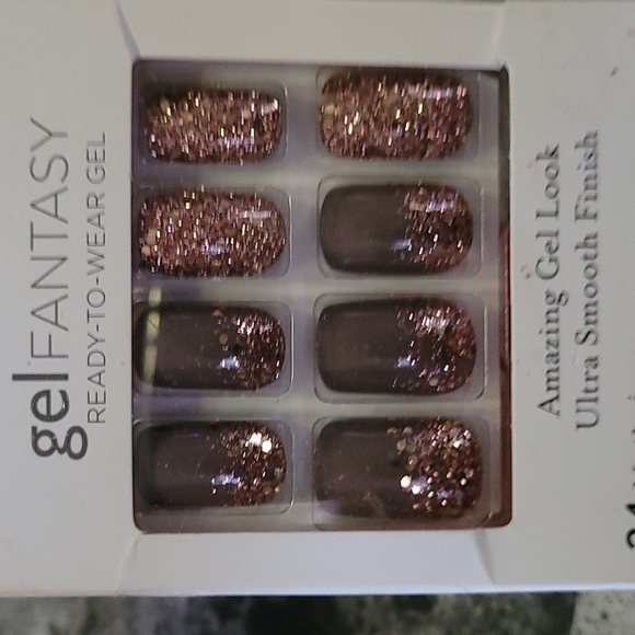 KISS Collection & KISS Gel Fantasy bundle Price Firm - Picture 2 of 7
